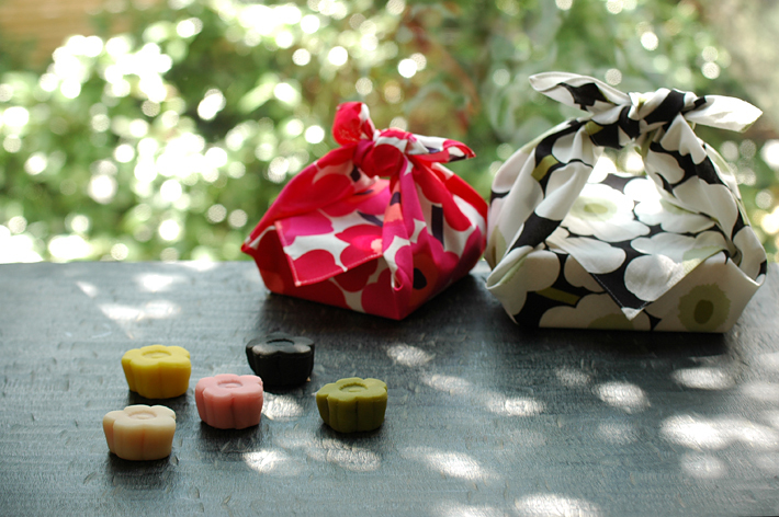 Marimekkoのアイコニックなフラワープリント♡ウニッコ模様のスイーツたち♡にて紹介している画像