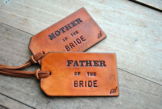 Expressing Gratitude to Family at the Wedding: A Collection of Family Photos to Inspire and Heartfelt Gift Ideas That Will Make You Tear Up! ❤️にて紹介している画像