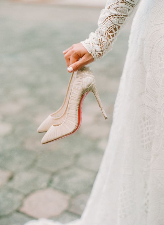 セルフ前撮りや二次会に＊１万円以下で買えちゃう〔スイートハート〕のミニドレスが可愛すぎ♡にて紹介している画像