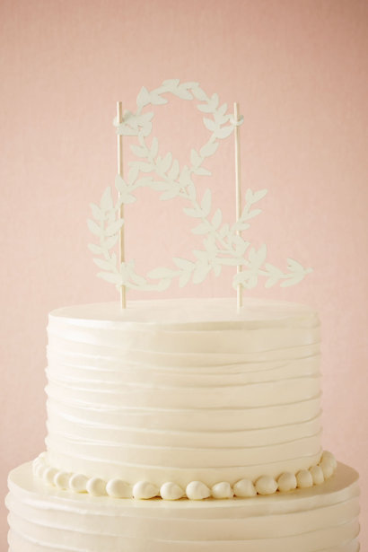 "From Photo Flops to Garlands: 10 Wedding Items from BHLDN You Will Love!"にて紹介している画像