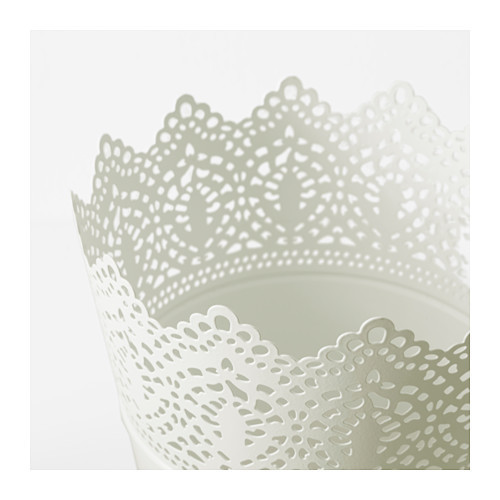 ＼真似したい♡／IKEAの【299円鉢カバー】を使った、可愛すぎる〔会場装花〕のイメージ10選♩にて紹介している画像