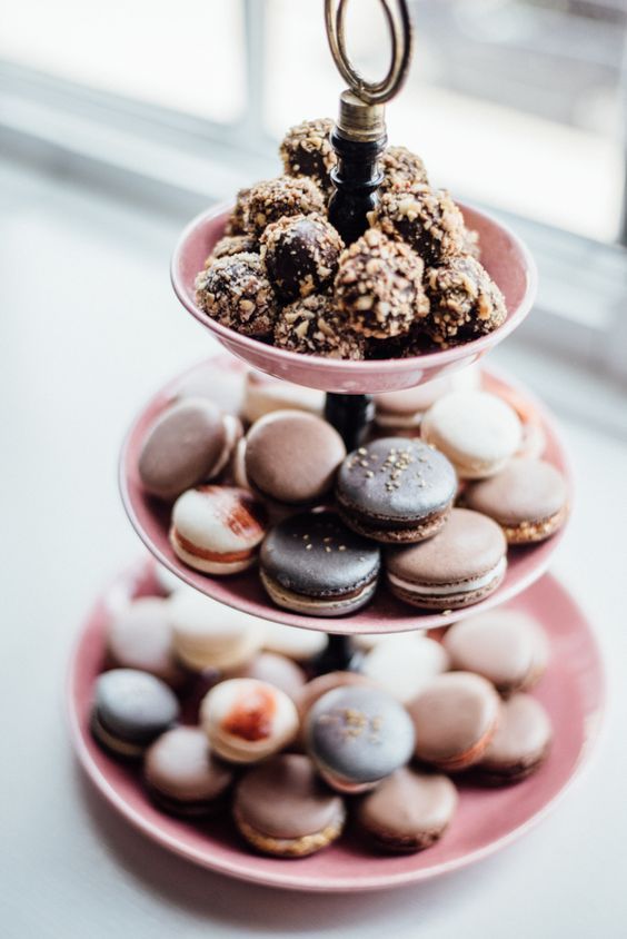 ＼必要なものは手の届く範囲に♡／結婚式当日、花嫁さんの手元に置いておきたい必需品10選＊にて紹介している画像