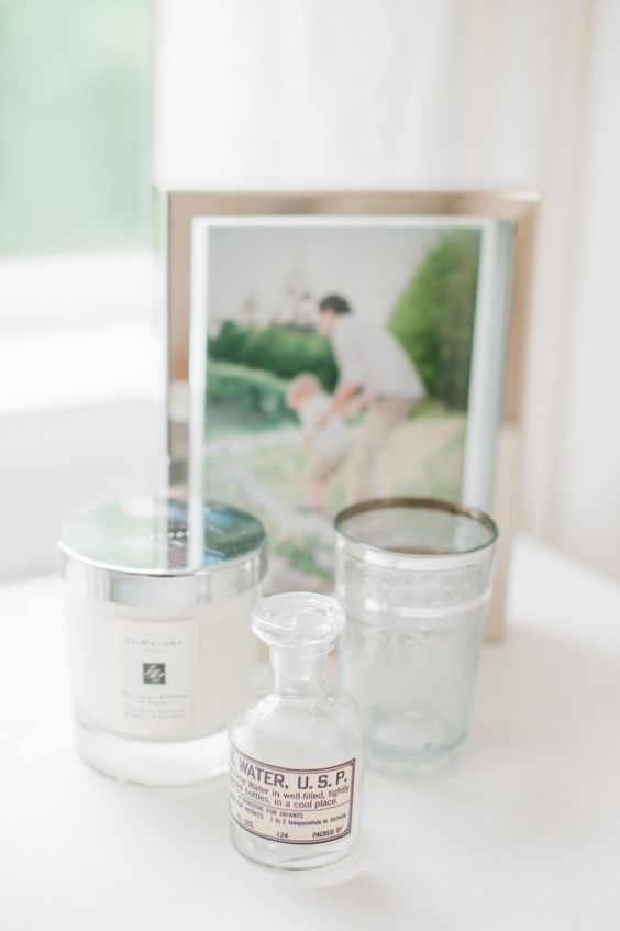 ＼必要なものは手の届く範囲に♡／結婚式当日、花嫁さんの手元に置いておきたい必需品10選＊にて紹介している画像