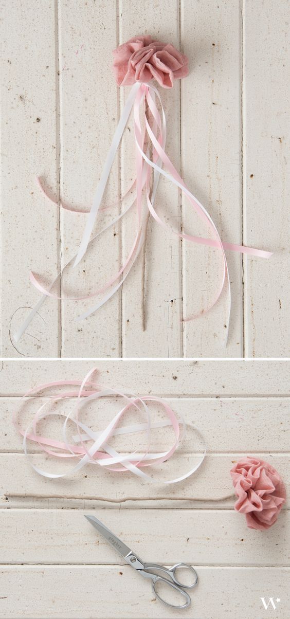 "Ribbon Wands Get a Floral Upgrade! A Trendy and Easy DIY 'Flower Wands'"にて紹介している画像