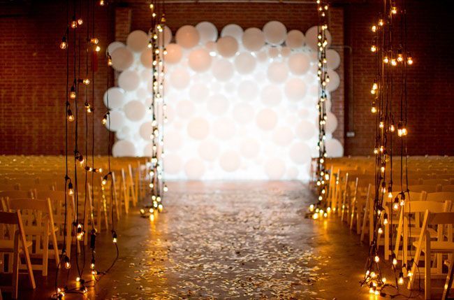 会場の飾りつけはカラフルなバルーンで決まり！可愛いバルーンアートのアイデアcollectionにて紹介している画像