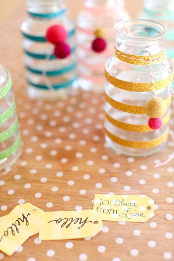 DIY Wedding: A Collection of Easy Sparkling Decorations Using Glitter Tape!にて紹介している画像
