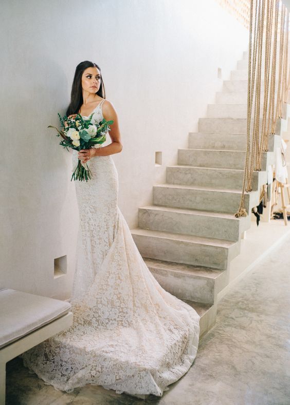 ウェディングドレスを最大限活かす！真似したい先輩花嫁さんの美しすぎる〔ソロショット〕7選＊にて紹介している画像