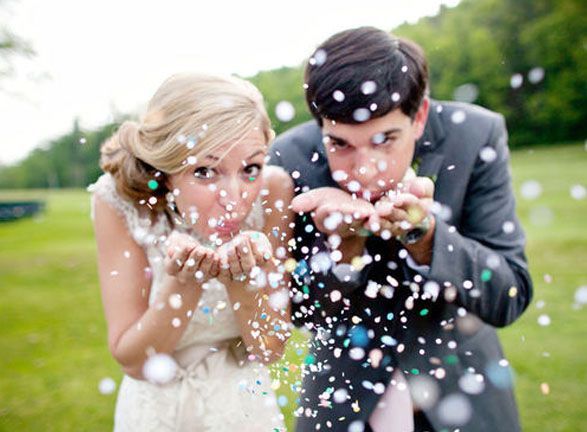 "Confetti in the Air: 3 Recommended Situations for a Beautiful Paper Shower Celebration"にて紹介している画像