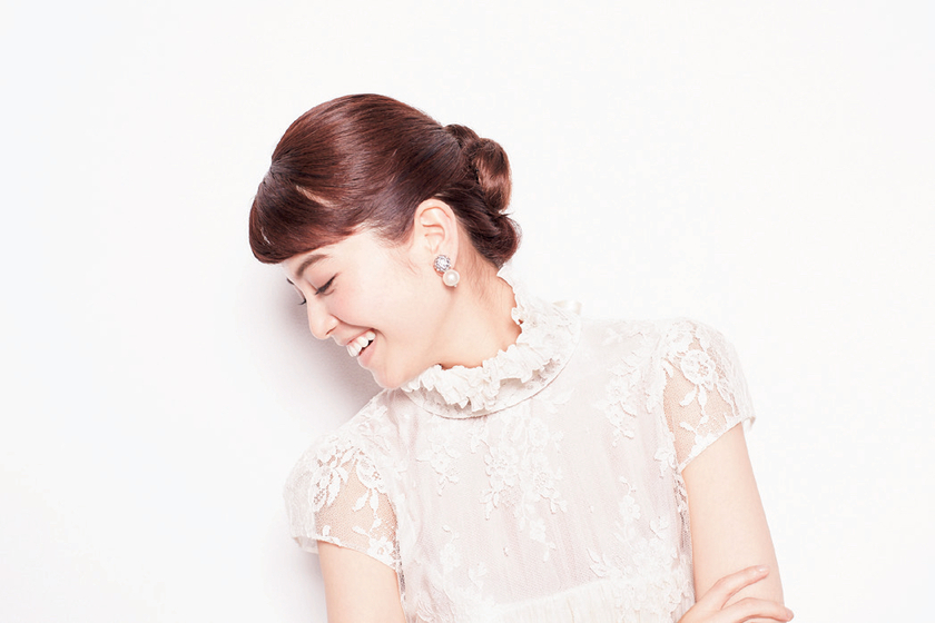 "Transform into a Beautiful Bride in an Instant: A Special Feature on the Ultimate Accessory, 'Stylish Veils' for Weddings Only ♡"にて紹介している画像