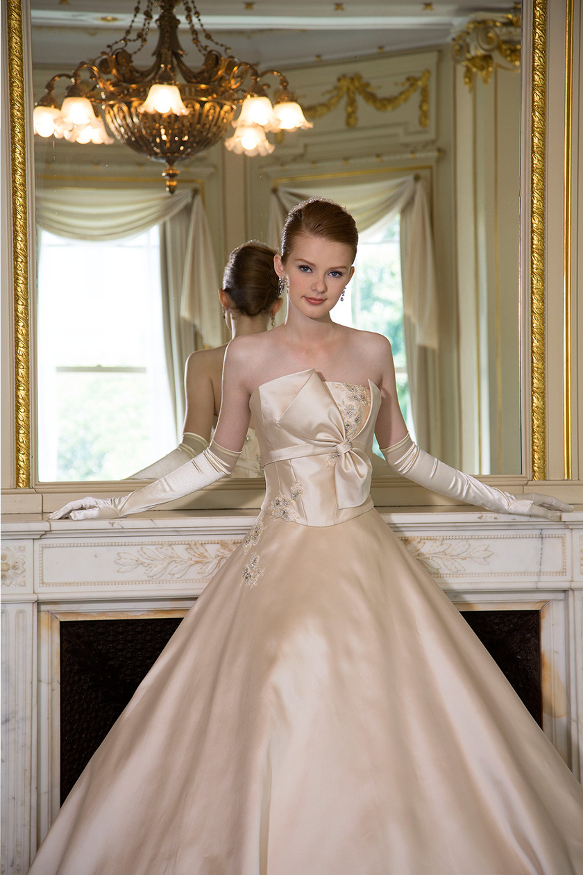 Discovered in Komagome! The Stunning Dresses at Atelier-Operated Wedding Dress Shop "Cantabella" ♡にて紹介している画像