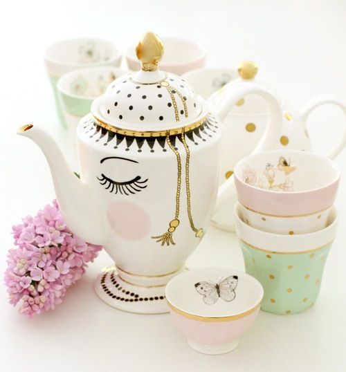 "Become the Smart and Beautiful Princess 'Belle'♡ A 'Beauty and the Beast' WEDDING♡"にて紹介している画像