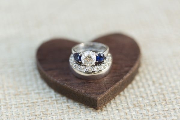 A Collection of Adorable Sparkling Rings Featuring Large Diamonds ♡にて紹介している画像