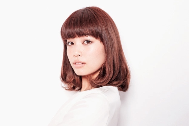 "Transform into a Beautiful Bride in an Instant: A Special Feature on the Ultimate Accessory, 'Stylish Veils' for Weddings Only ♡"にて紹介している画像