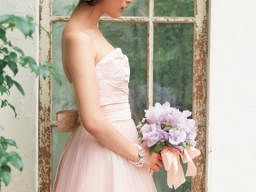 Bouquet Special: Simple and Cute Bouquets Made with Popular Flowers like Baby's Breath, Roses, and Gerberas (Created with Just One Flower Type) ♡にて紹介している画像