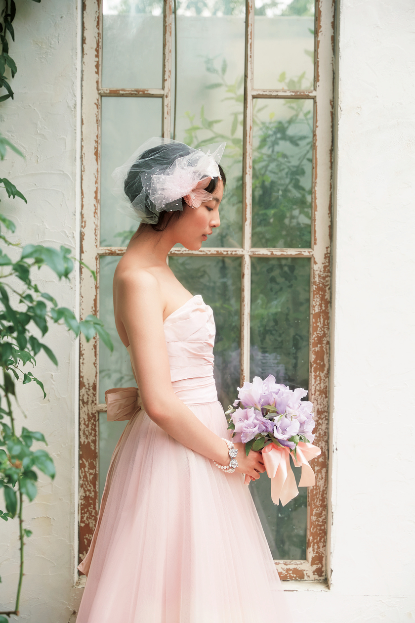 Bouquet Special: Simple and Cute Bouquets Made with Popular Flowers like Baby's Breath, Roses, and Gerberas (Created with Just One Flower Type) ♡にて紹介している画像