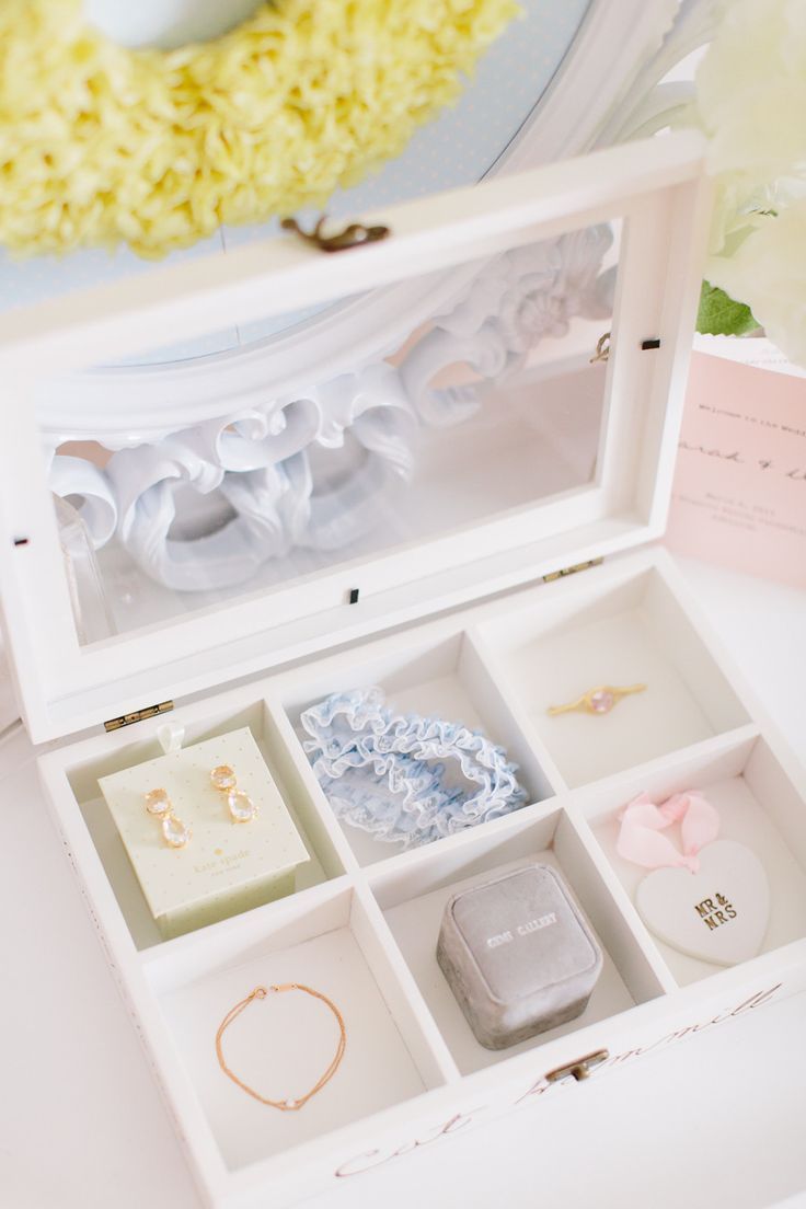 昔からの言い伝え＊花嫁が身に着けると幸せになれる4つのアイテム『サムシングフォー』にて紹介している画像