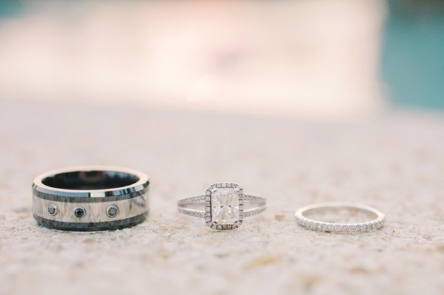 A Collection of Adorable Sparkling Rings Featuring Large Diamonds ♡にて紹介している画像