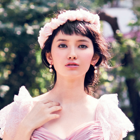 "7 Adorable 'Yuru-Wa Princess Girly Hairstyles' Perfect for Your Wedding That Will Make Everyone Swoon♡"にて紹介している画像