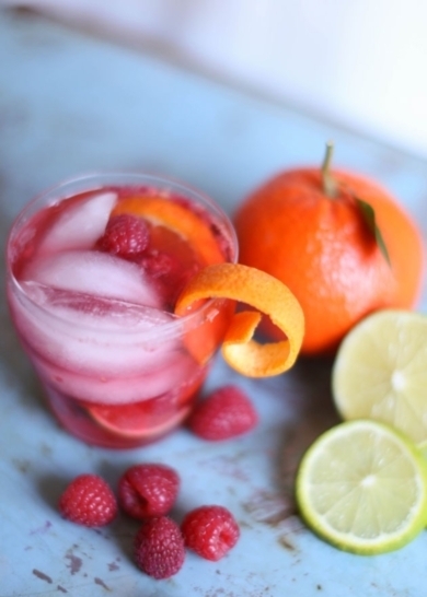 Raspberry Charm: A Collection of Pure and Adorable Raspberry Ideasにて紹介している画像