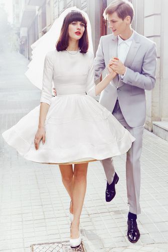 Elevate Your Style: Recommended Wedding Hairstyles with Chic Bangs! ♥にて紹介している画像