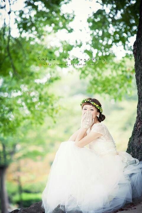 Elevate Your Style: Recommended Wedding Hairstyles with Chic Bangs! ♥にて紹介している画像