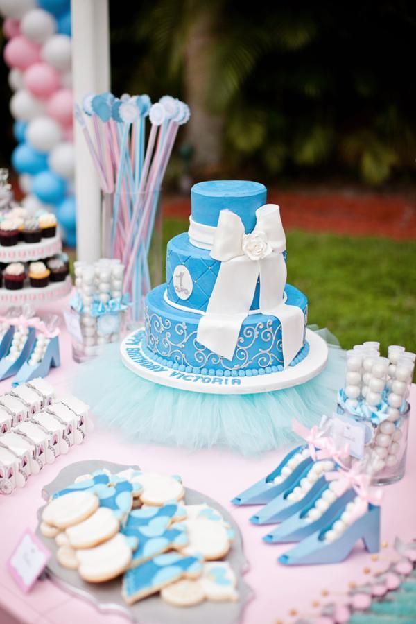 Bibbidi-Bobbidi-Boo: Cinderella-Inspired Wedding Ideas♡にて紹介している画像