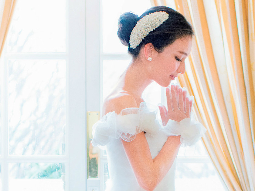 "Add the Perfect Finishing Touch to Your Dress-Up: 6 Love & Happy Fragrances to Elevate the Bride!"にて紹介している画像