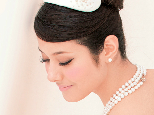 "Add the Perfect Finishing Touch to Your Dress-Up: 6 Love & Happy Fragrances to Elevate the Bride!"にて紹介している画像