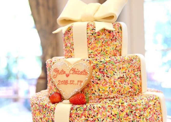 こんなケーキ見たことない ユニークで素敵な ウエディングケーキ のデザイン８選 Marry マリー