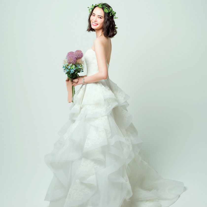 ＼ガーデンパーティにもぴったり♡／写真映えするエアリーなウエディングドレス8選＊にて紹介している画像