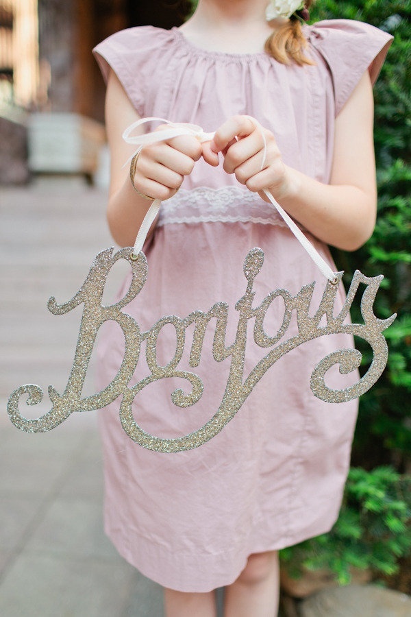 Bonjour！すべてがフォトジェニックな街♡Parisでのおしゃれすぎるウェディング♡にて紹介している画像