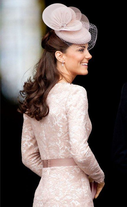 Too Cute! I Want to Be a Stylish Guest by Emulating Kate Middleton's Hat Style ♡にて紹介している画像