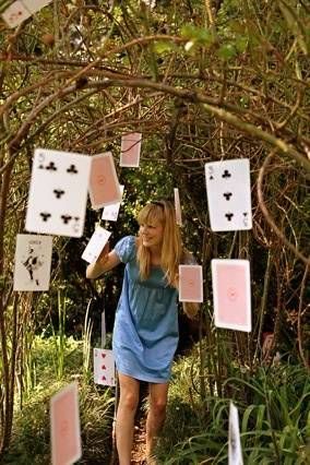 Cheers to an Ordinary Day! How About a Tea Party Themed Around Alice in Wonderland?にて紹介している画像