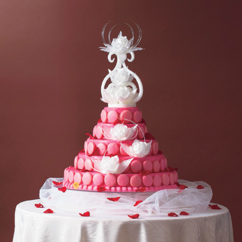 "Selected 8 Dream Venues! Discover the Chic Wedding Cakes at Luxurious Locations!"にて紹介している画像