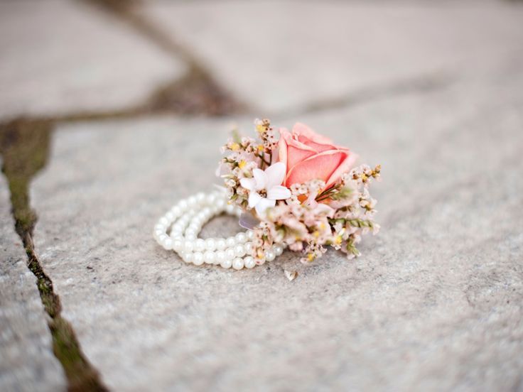 本物のお花を使った可愛いブレスレットをあつめましたにて紹介している画像