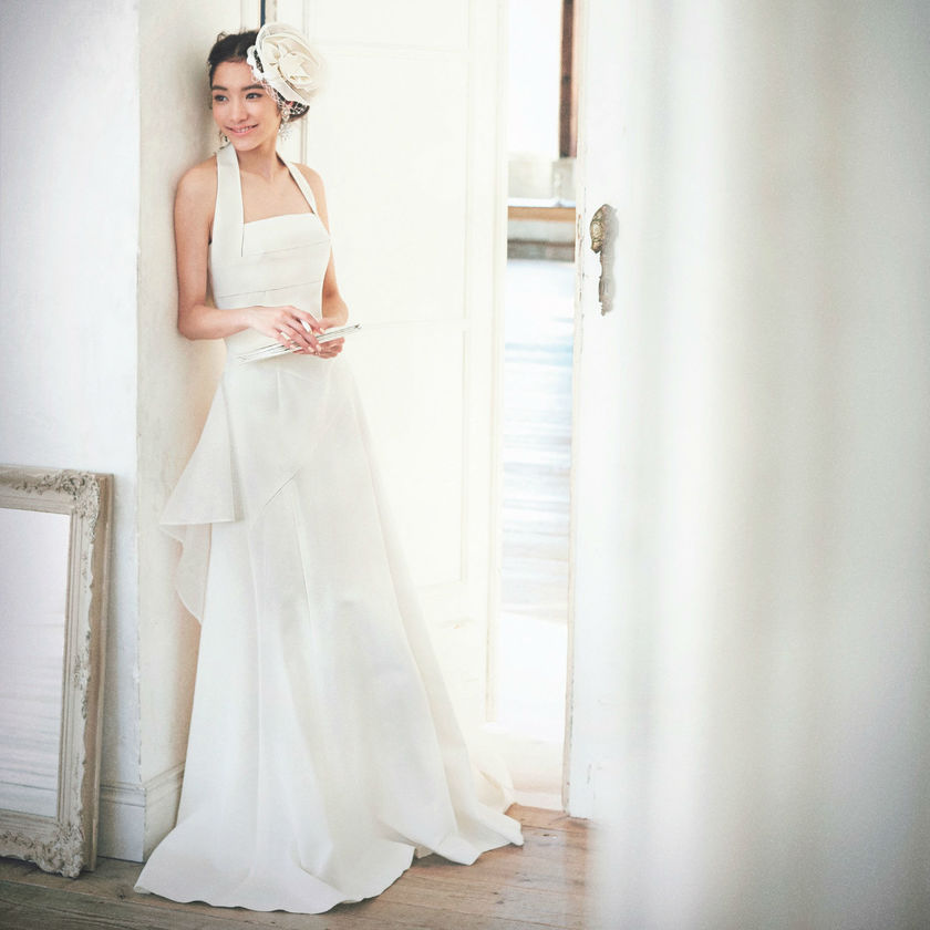 "Good News for Petite Brides: A Special Feature on Dresses that Enhance Your Style!"にて紹介している画像