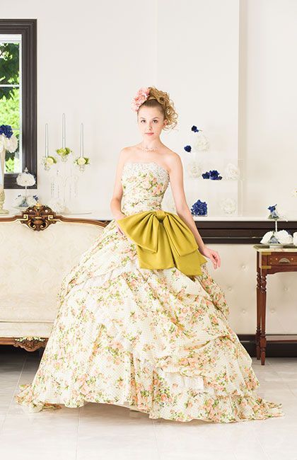 花柄ドレス♡自分らしさを惹きだす最高のフラワードレスを見つけましょう！にて紹介している画像