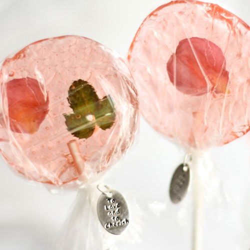 "Cute Candy Inspirations for Gifting ♡"にて紹介している画像