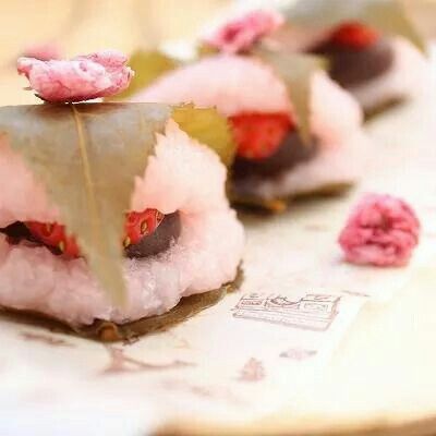 Perfect for Traditional Gifts ♡ Beautiful Spring-colored Wagashi Crafted with Love by Artisansにて紹介している画像