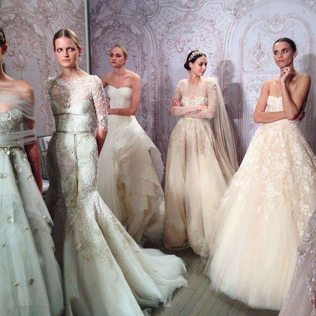 Monique Lhuillier's 2015 Collection: Check Out the Latest Dresses from This Popular Brand!にて紹介している画像