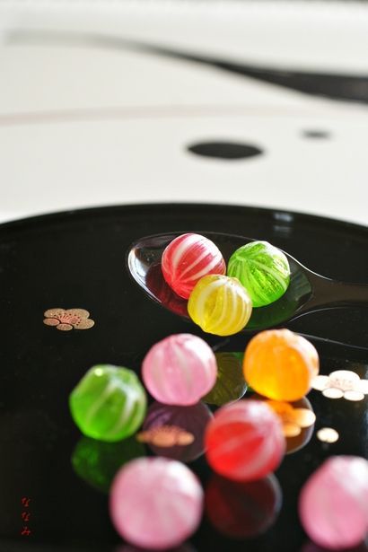 Perfect for Traditional Gifts ♡ Beautiful Spring-colored Wagashi Crafted with Love by Artisansにて紹介している画像
