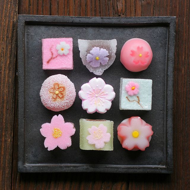 Perfect for Traditional Gifts ♡ Beautiful Spring-colored Wagashi Crafted with Love by Artisansにて紹介している画像