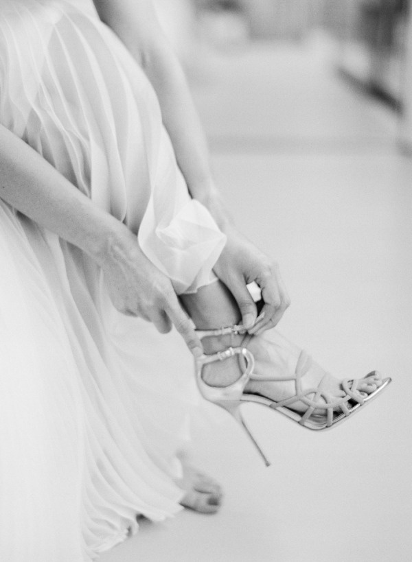 Sold Your Soul to the Devil: Jimmy Choo's Magical Shoes are the Ultimate Weapon for Stylish Womenにて紹介している画像