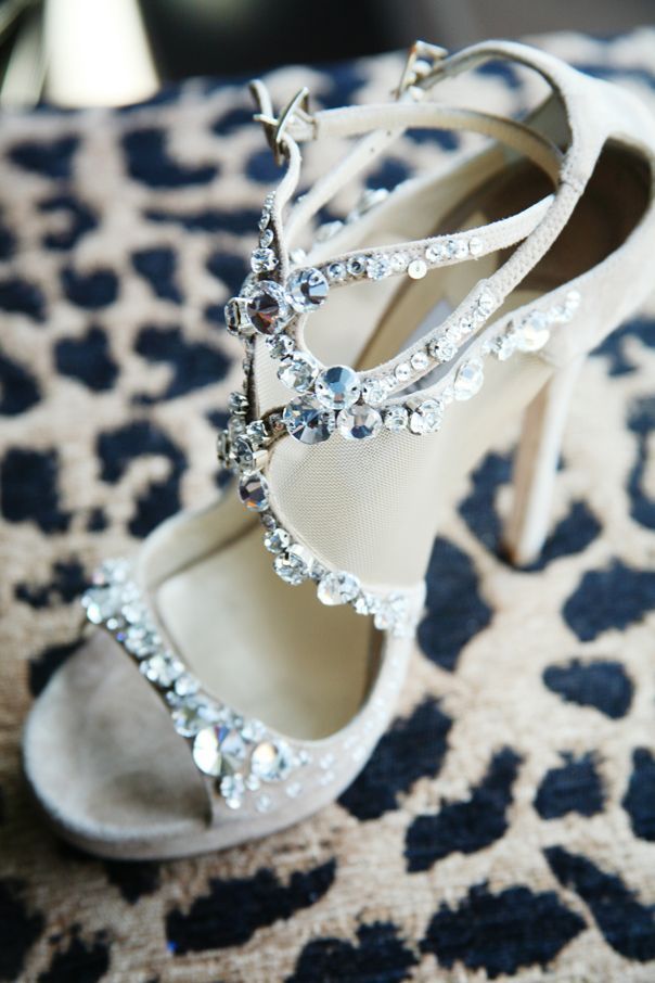 Sold Your Soul to the Devil: Jimmy Choo's Magical Shoes are the Ultimate Weapon for Stylish Womenにて紹介している画像