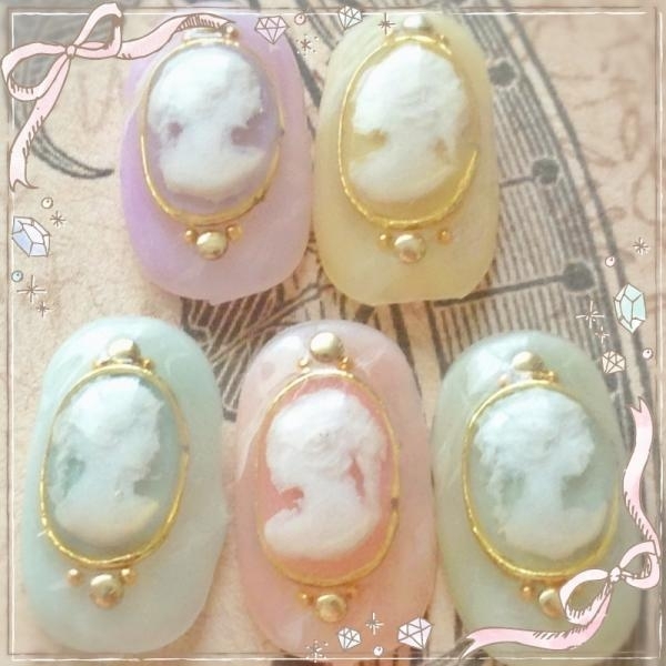 最旬ネイルはコレ！ぷっくり&クリアが可愛いブローチネイルが来ている！にて紹介している画像