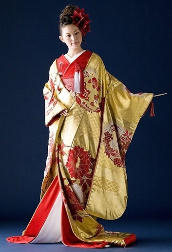 Extravagant Elegance! A Colorful Uchikake Fit for the Ooku?! Sophisticated and Serene Tones of Beauty ♡にて紹介している画像