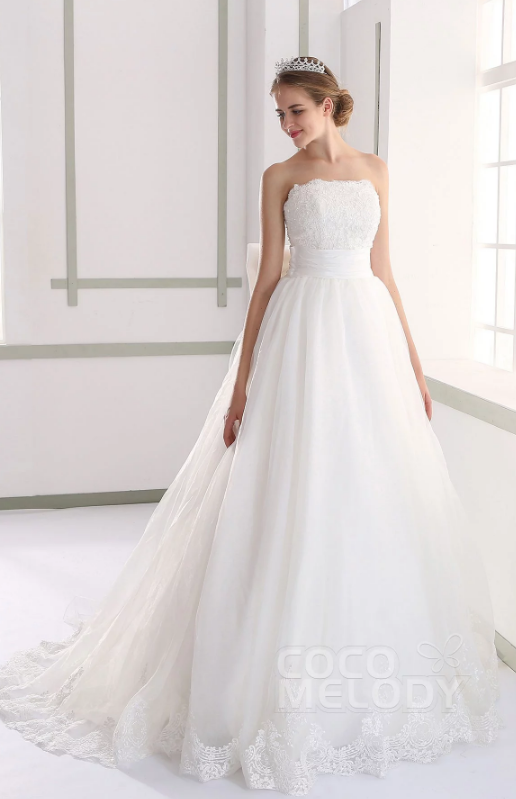 胸きゅんドレスが5万円から♡リーズナブルなのにすべてが可愛すぎる『ココメロディ』のドレスカタログ♩にて紹介している画像