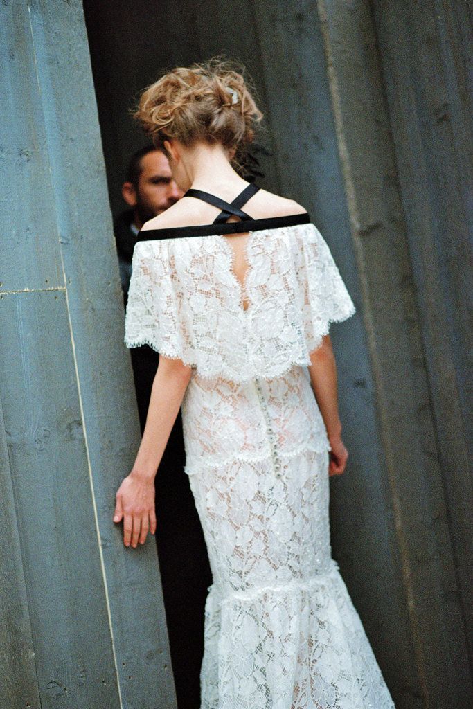 "Can't Stop Dreaming! Captivated by Chanel's Exquisite Haute Couture Dresses ♡"にて紹介している画像