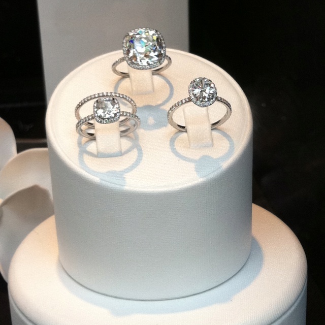 The World's Most Coveted Jewelry Brand! Harry Winston's Rings are a Timeless Dream♡にて紹介している画像