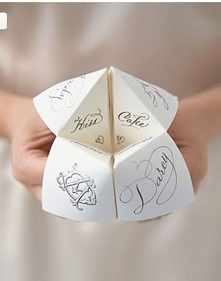"Japanese Origami: The Growing Trend in DIY Weddings Abroad, Filled with Colorful Designs and Wishes!"にて紹介している画像